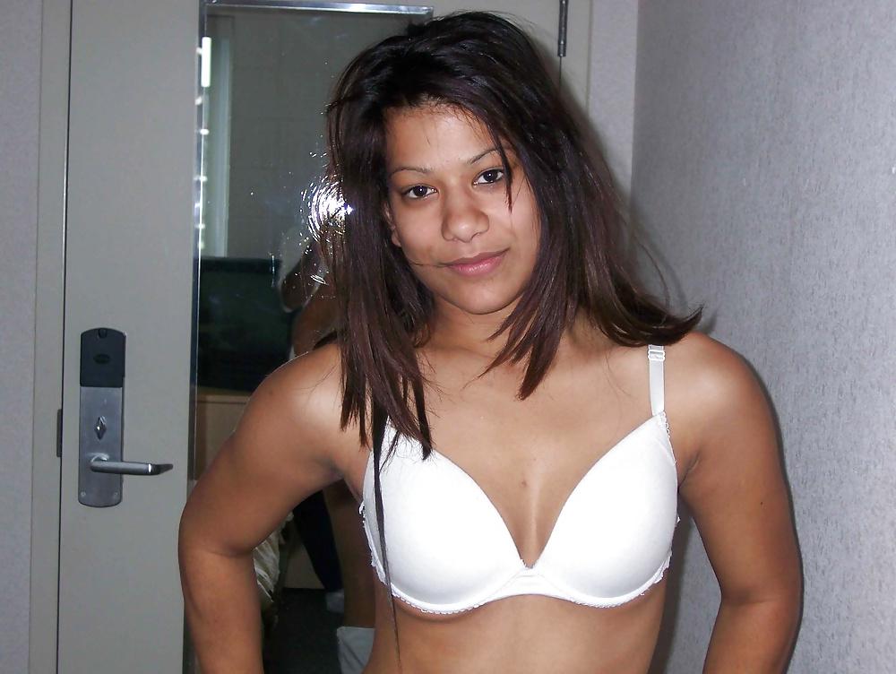 25P Indian aunty show 7