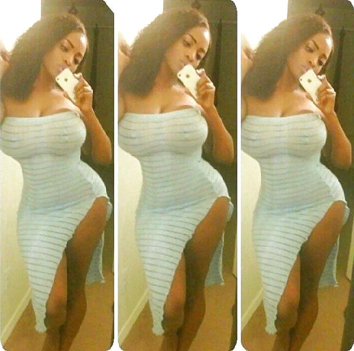 25P HOT EBONY SELFIES