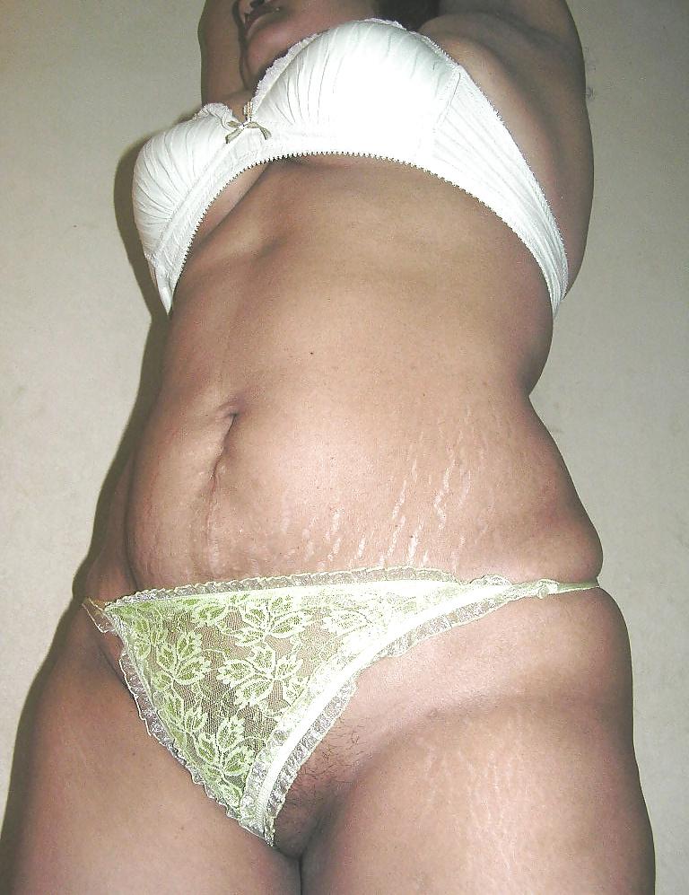 25P Indian aunty show 5