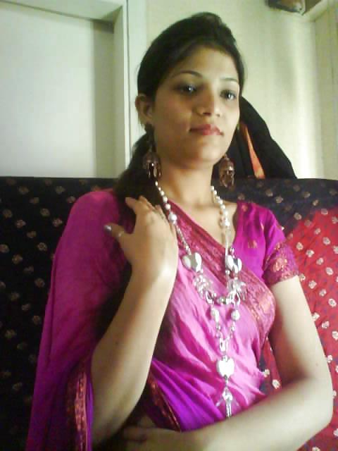 15P My Friend's Wife Samina
