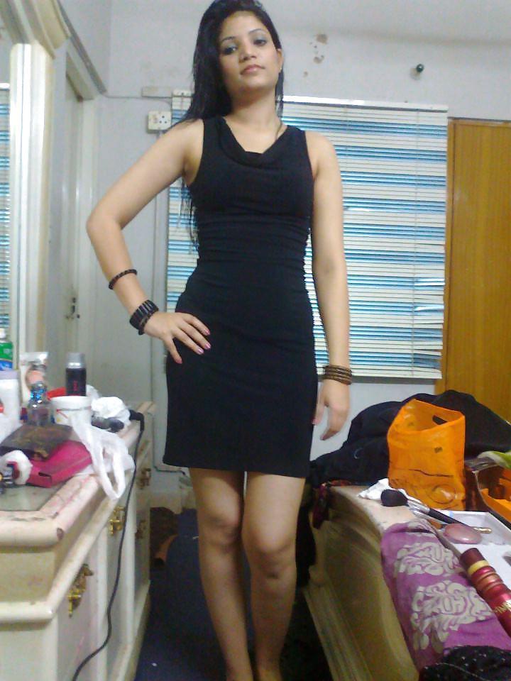 15P My Friend's Wife Samina