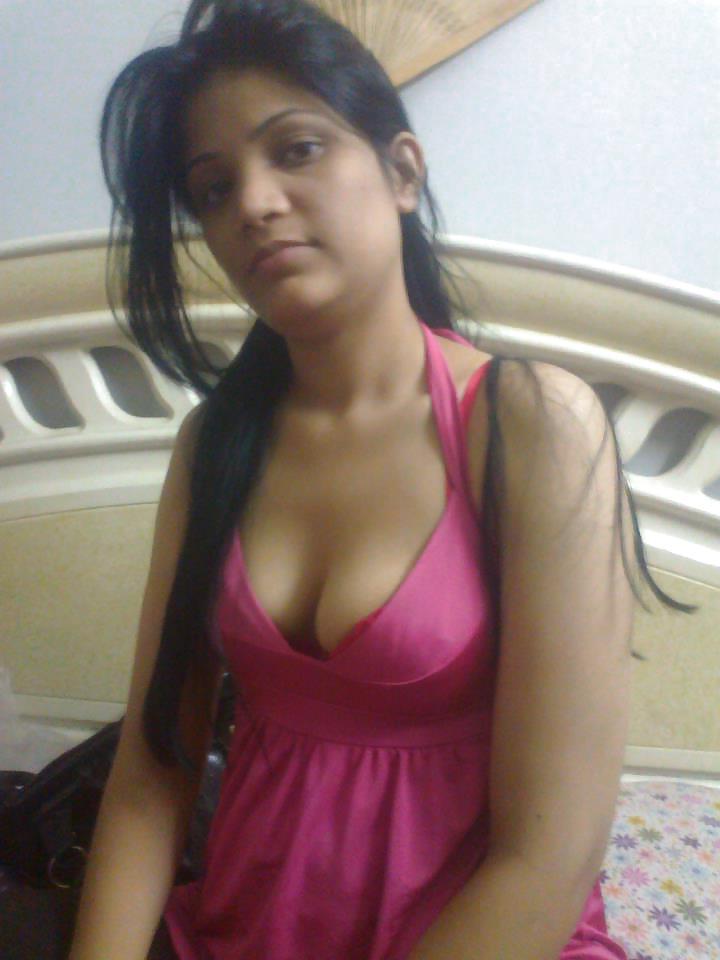 15P My Friend's Wife Samina