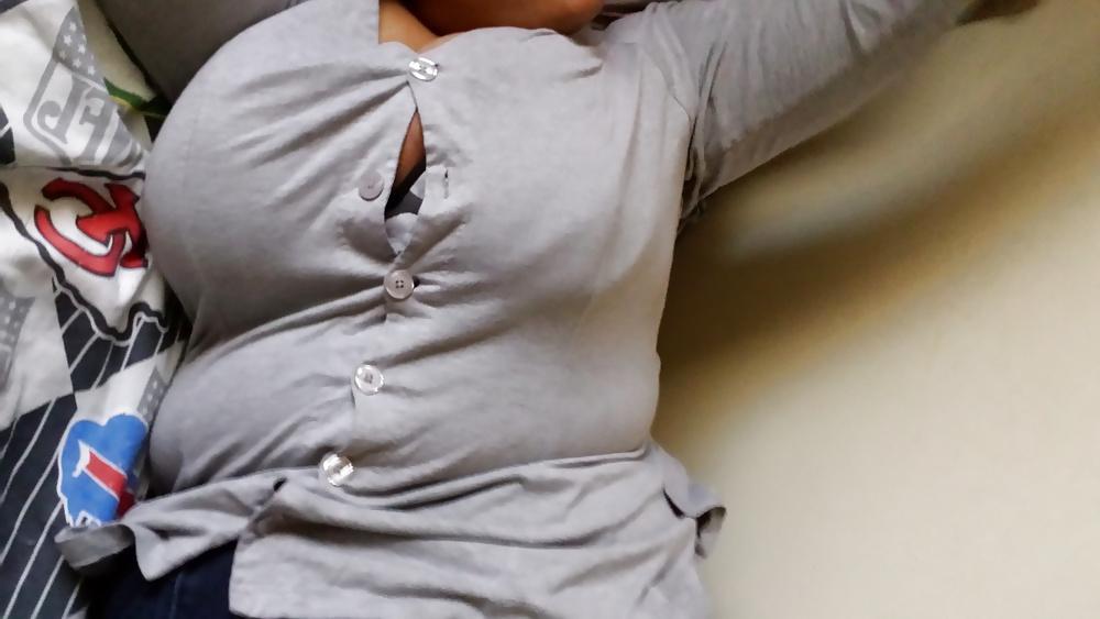 16P Sexy photo shoot
