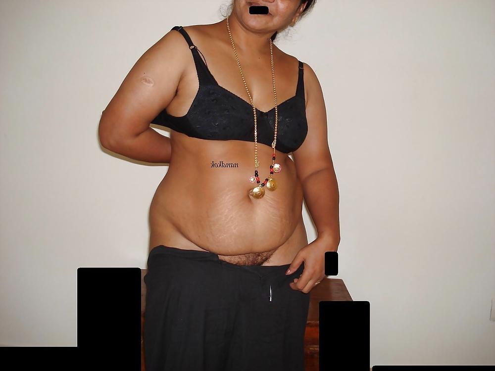 25P Indian aunty show 3