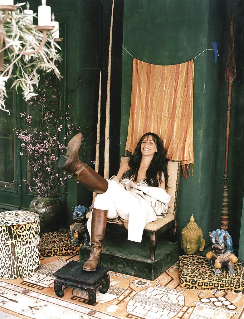 6P CELEBRITIES IN BOOTS