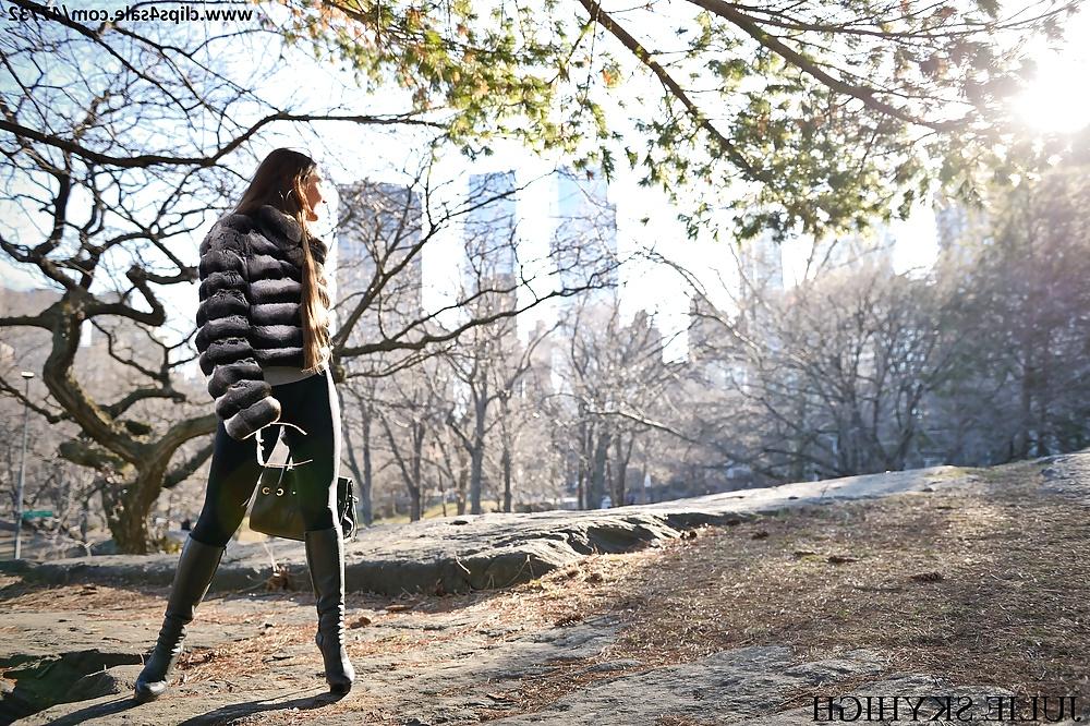 8P Julie skyhigh in new york in sexy leather boots & fur