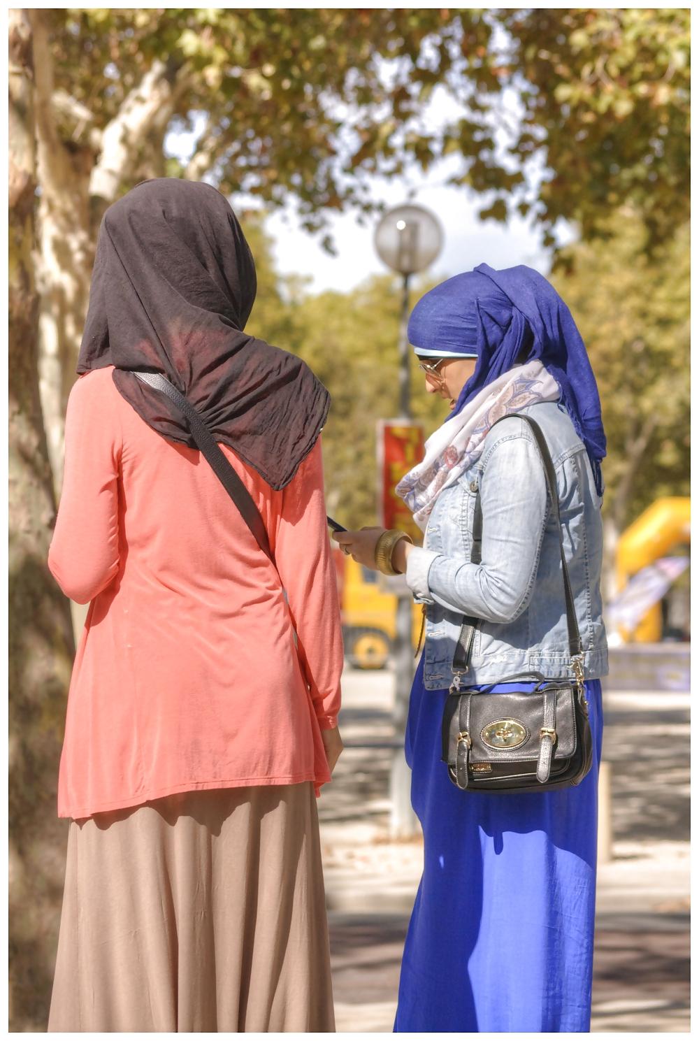 24P Belle Beurette en Hijab  2
