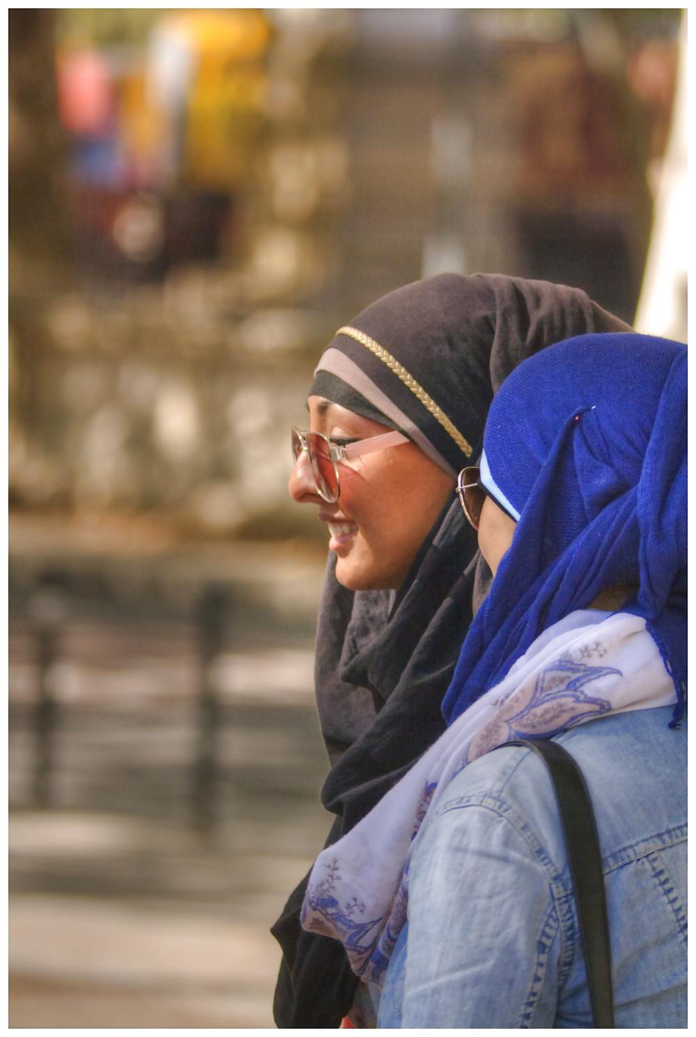 24P Belle Beurette en Hijab  2