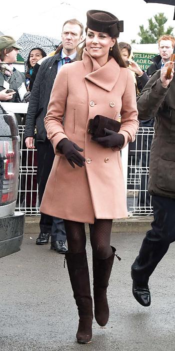 25P Celebrities in leather heels or boots