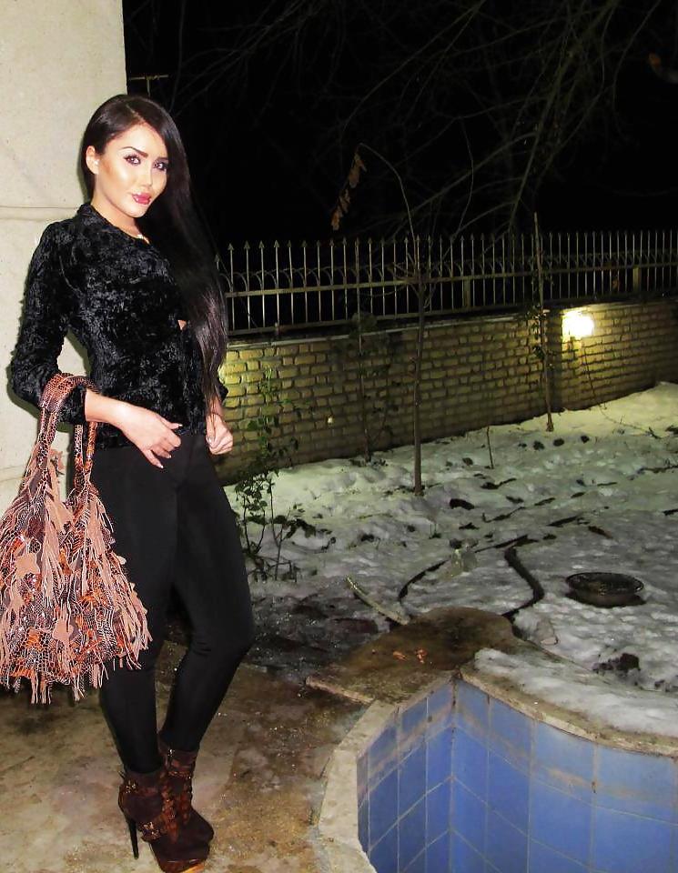 25P Persian stocking
