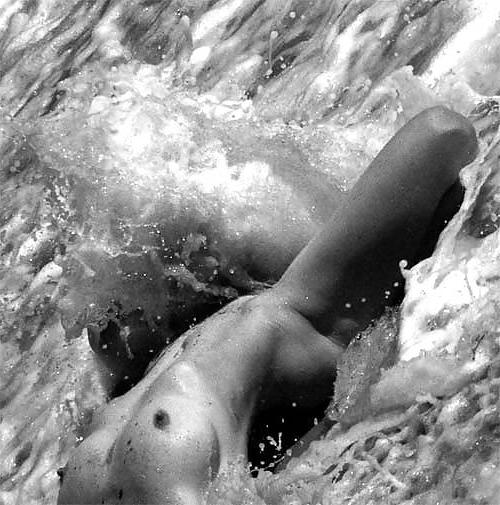 25P Erotic Beach Babes - Session 1