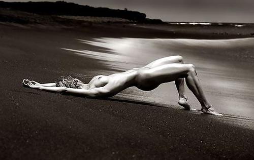 25P Erotic Beach Babes - Session 1