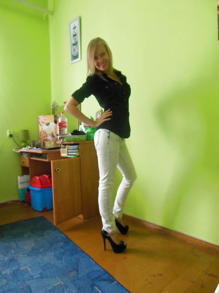 25P Girls in boots .  Frauen in Stiefel