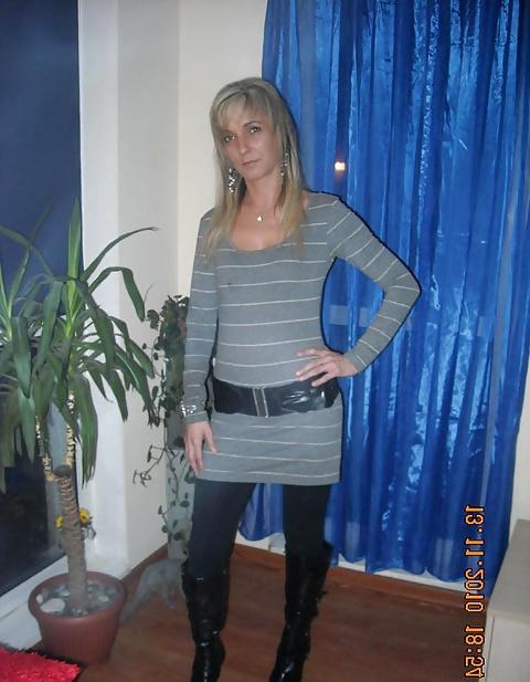 25P Girls in boots .  Frauen in Stiefel