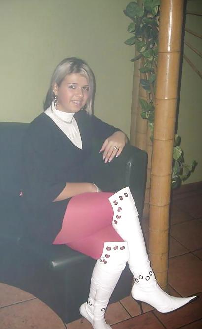 25P Girls in boots .  Frauen in Stiefel