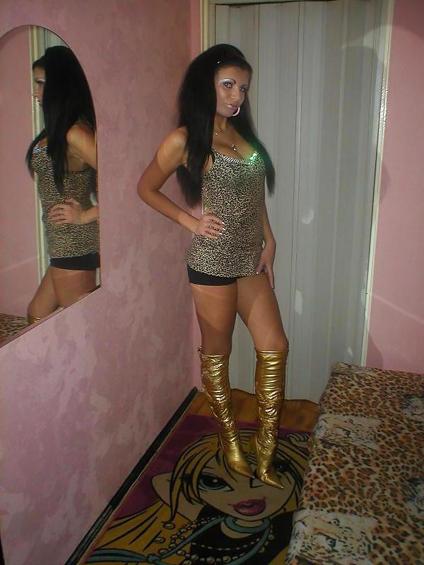 25P Girls in boots .  Frauen in Stiefel