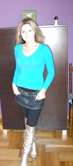 25P Girls in boots .  Frauen in Stiefel