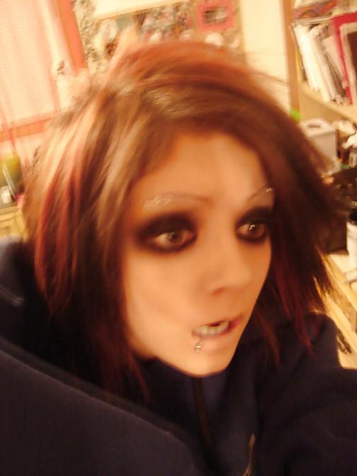 25P EMO SLUT EXGF