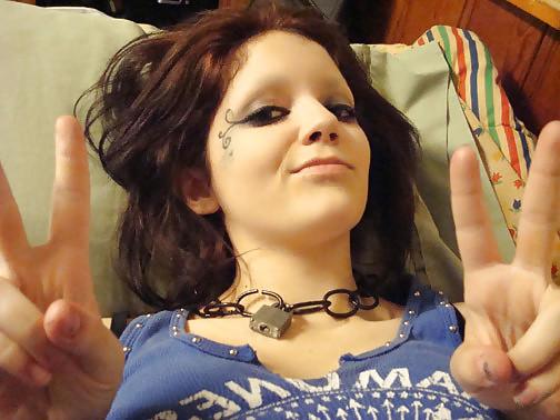25P EMO SLUT EXGF