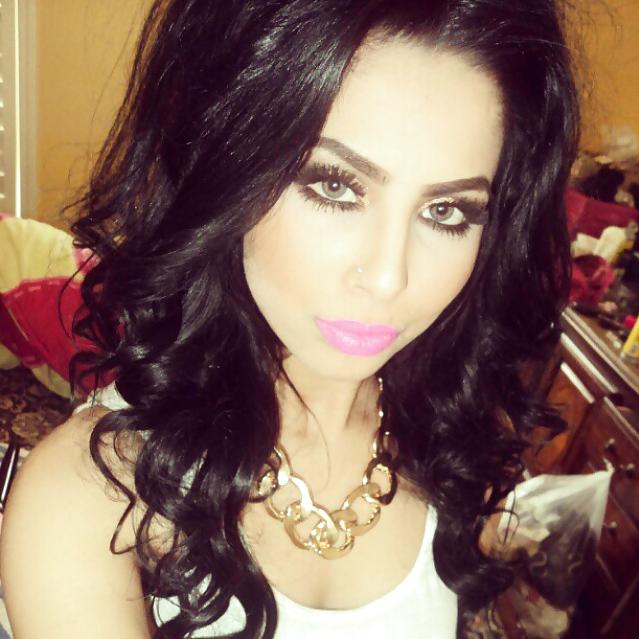 22P Sexy Indian paki bengali slut for comments