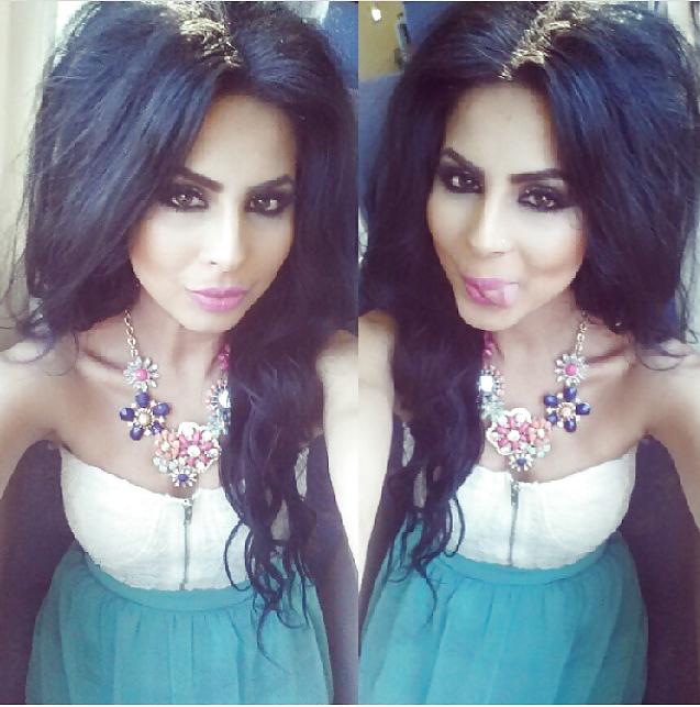 22P Sexy Indian paki bengali slut for comments