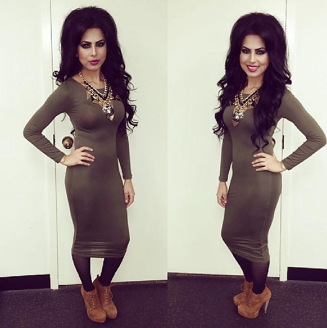 22P Sexy Indian paki bengali slut for comments