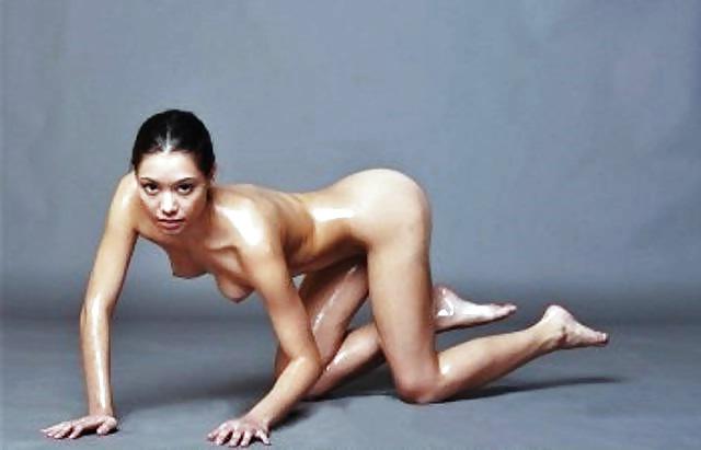 12P Aziza Photoshoot Bogel