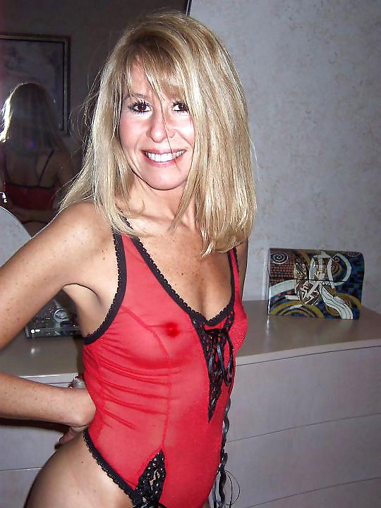 25P The Best of Exposed Wife Stephanie