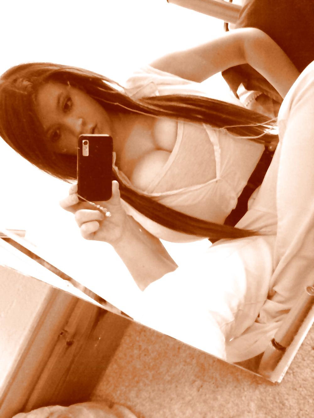 25P Lisa Fisher aka Laura Marchale a new big boobed young girl !