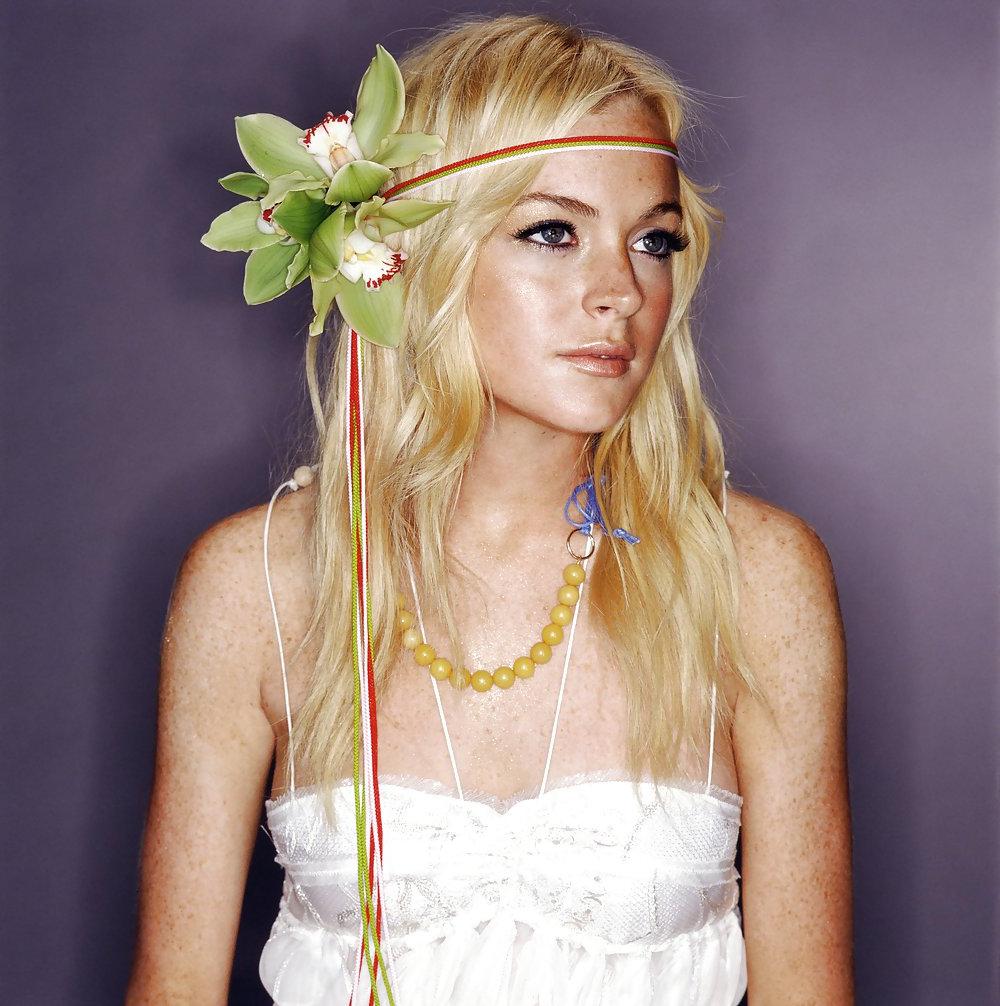 8P Lindsay Lohan ... In Blonde Photoshoot