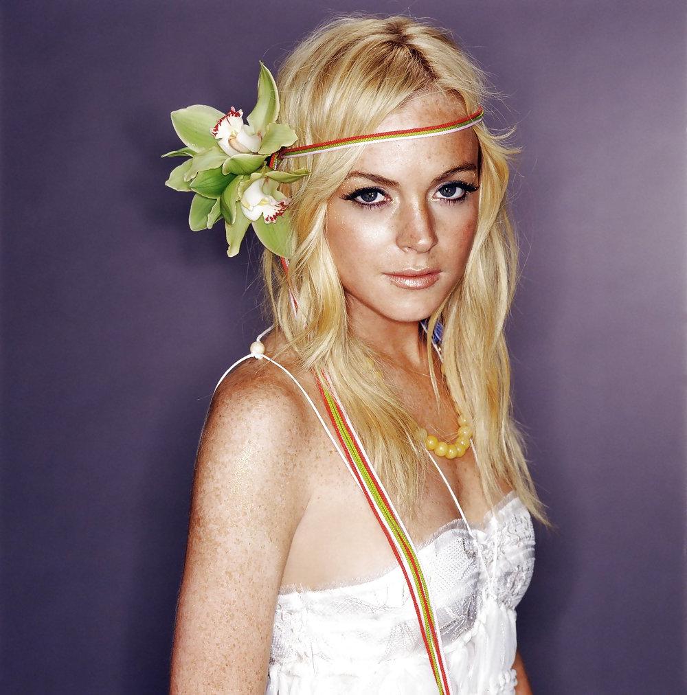 8P Lindsay Lohan ... In Blonde Photoshoot