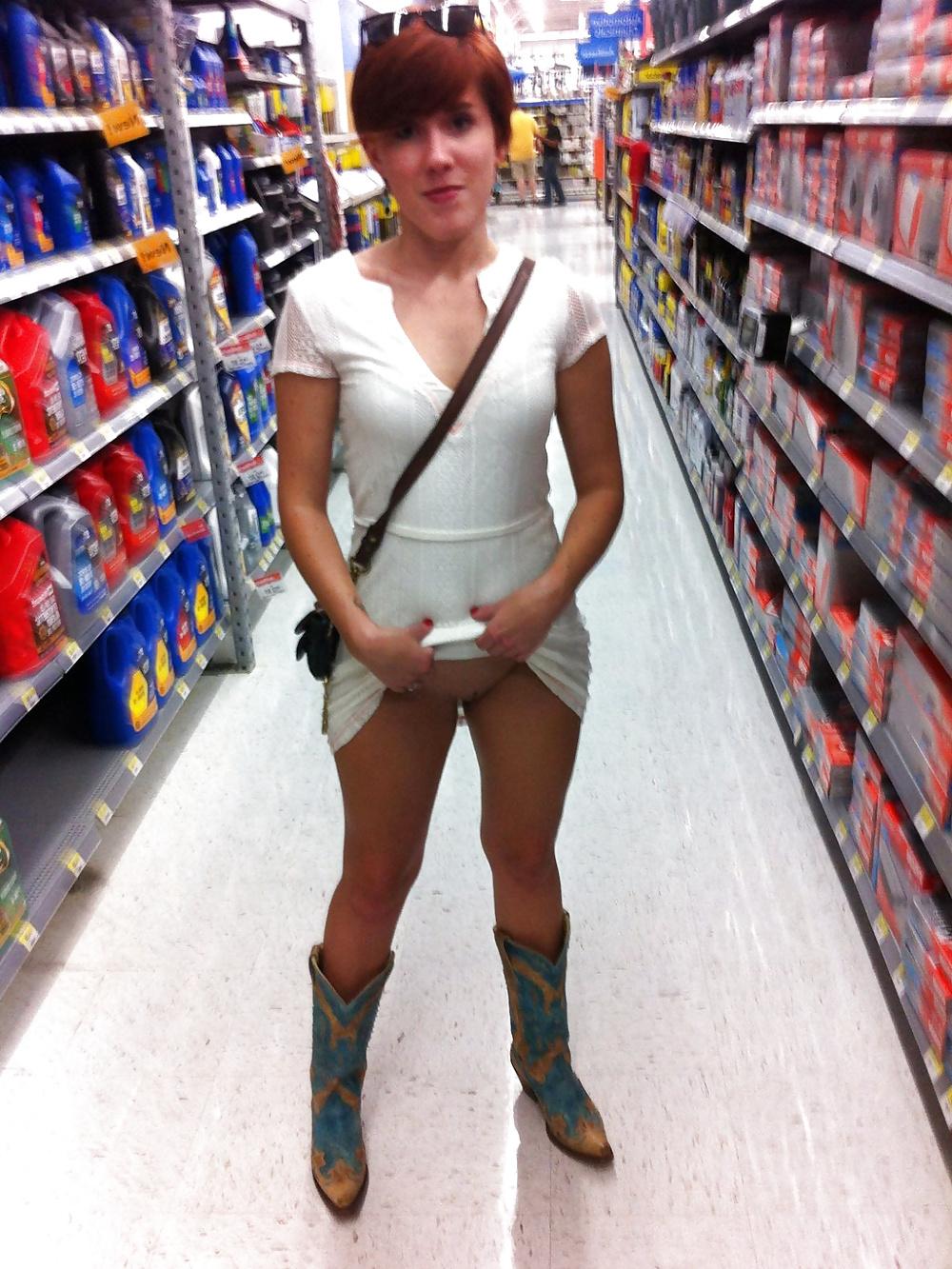 20P SEXY AND HARD GIRLS WITH WESTERN BOOTS