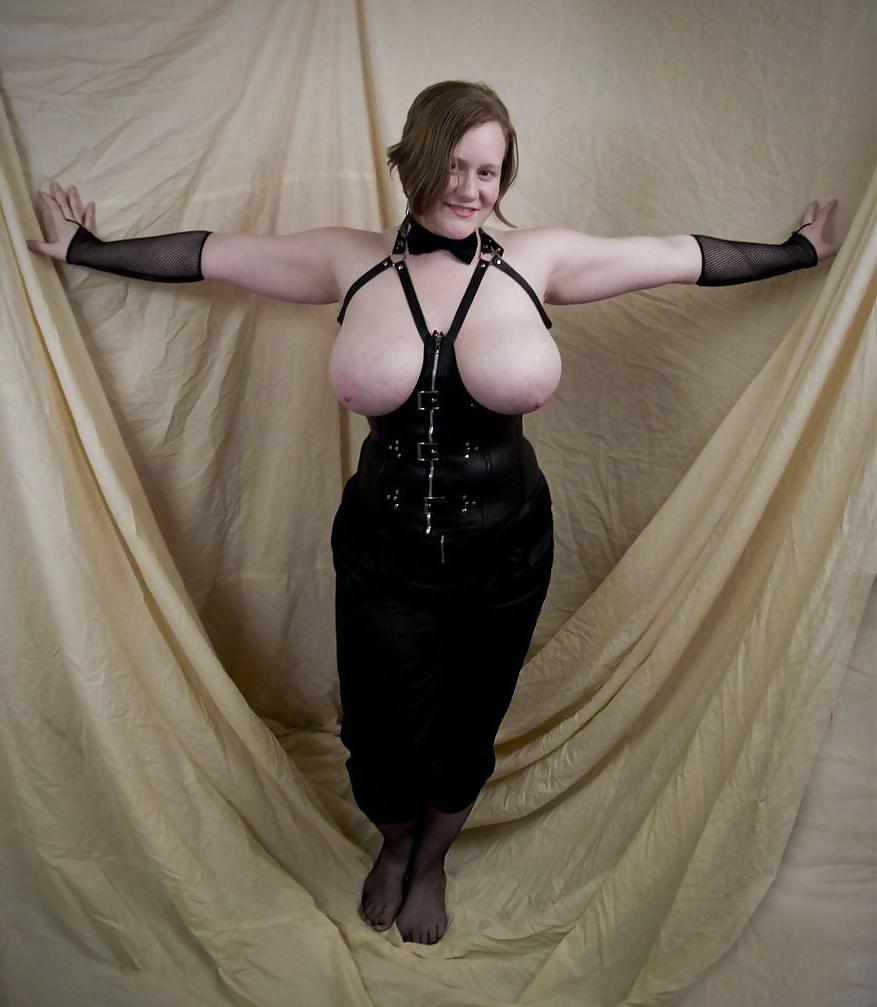 25P Big Natural Tits 57