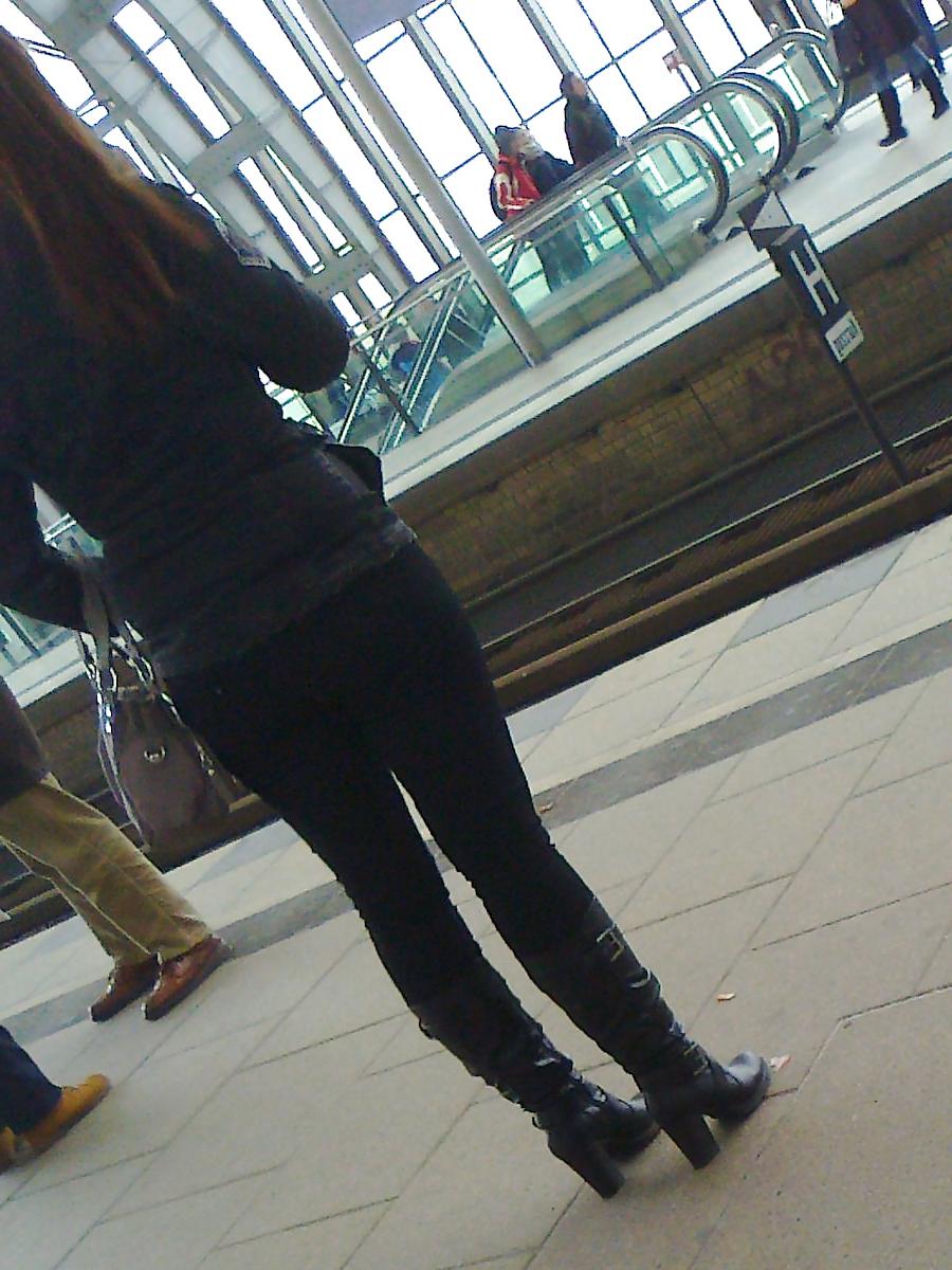 25P Boots