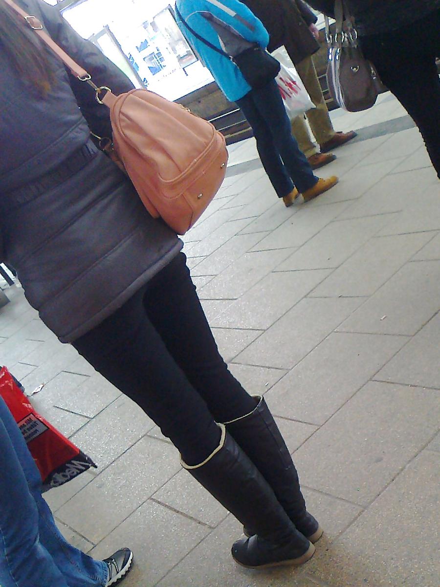 25P Boots