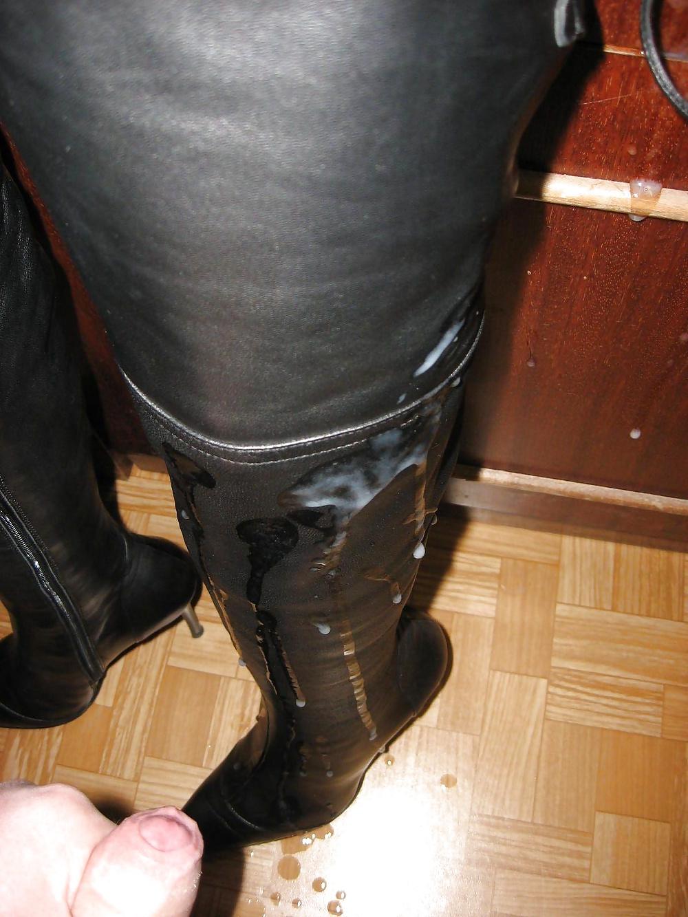 25P Boots