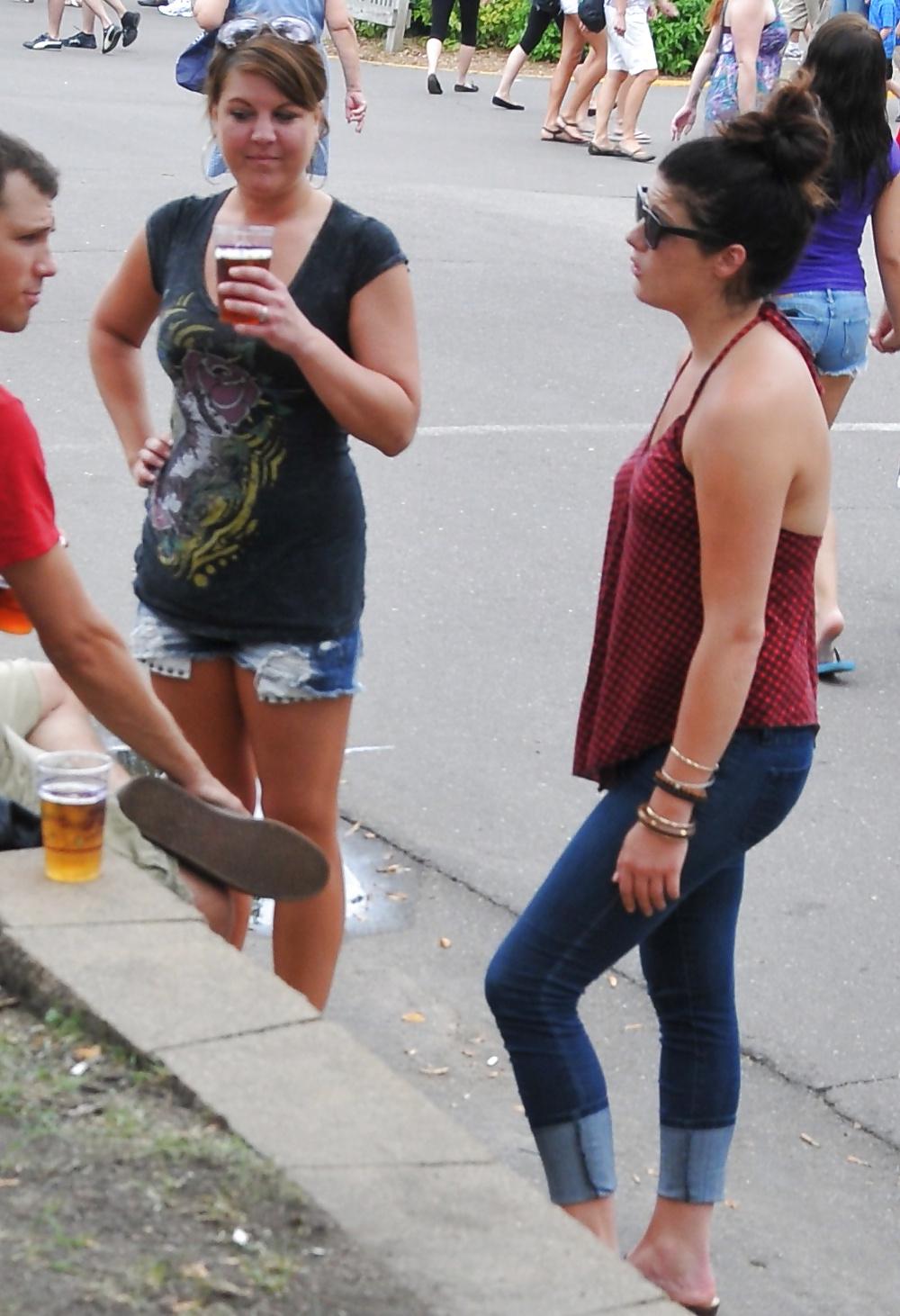 25P Smoking girls.