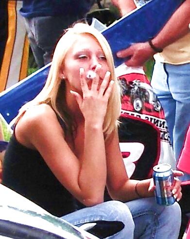 25P Smoking girls.