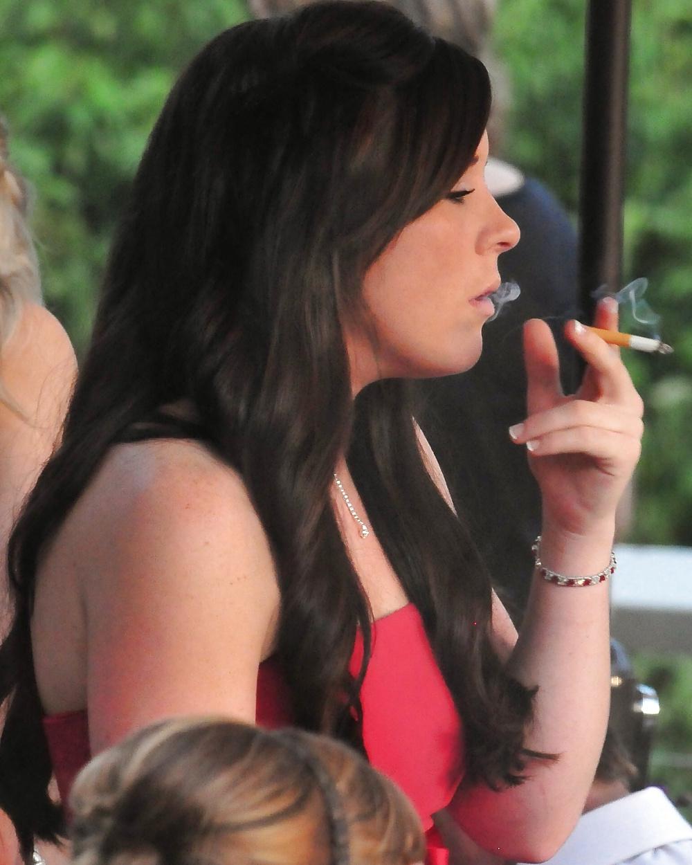 25P Smoking girls.