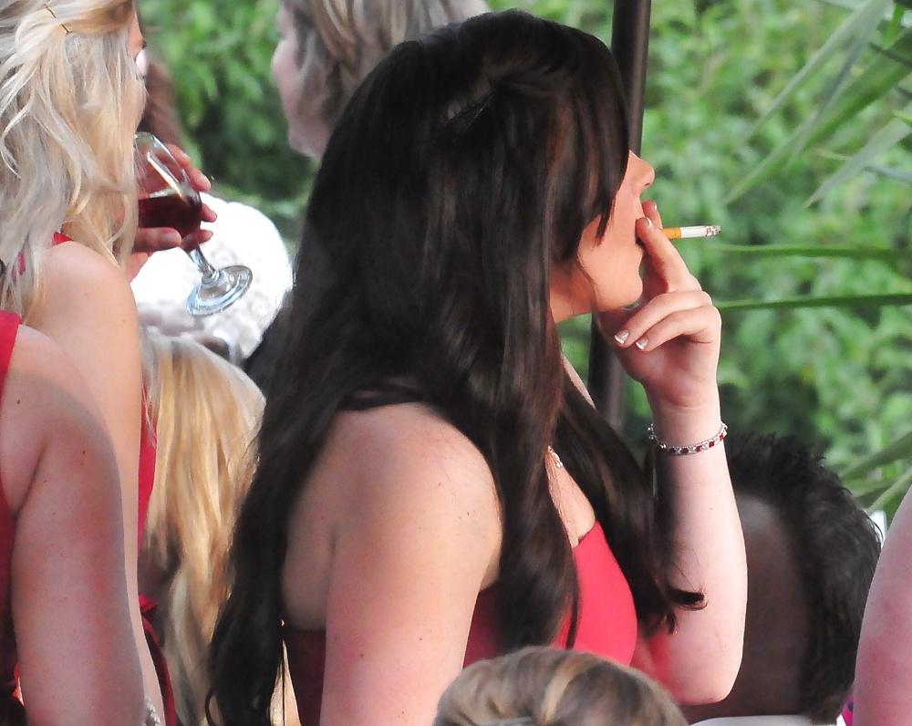 25P Smoking girls.