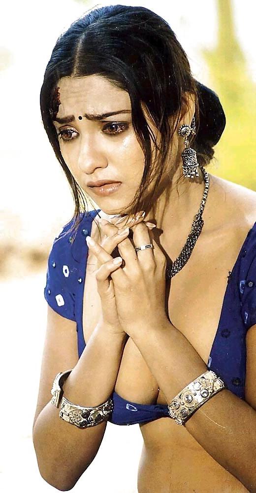 25P Indian nude women 50