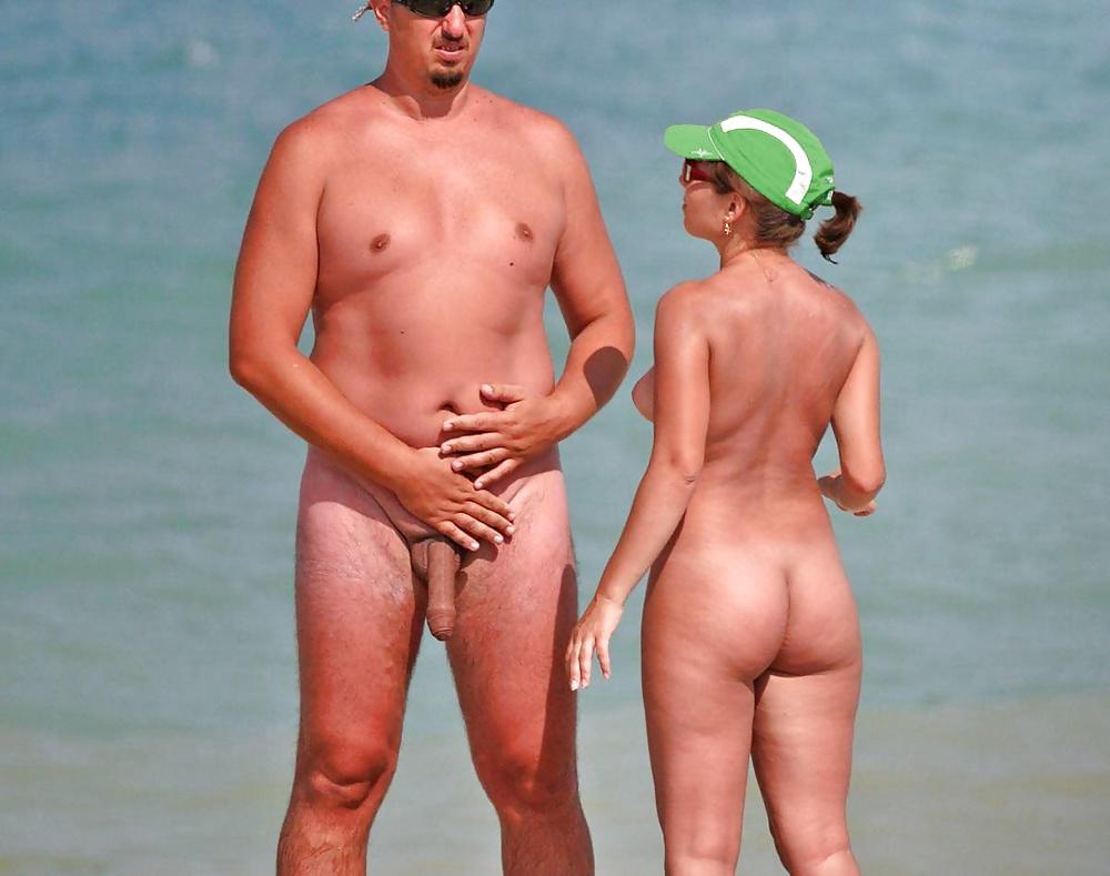 20P Naked couple 37.