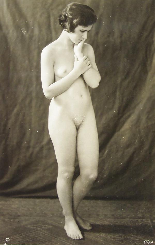 25P 1920s Babes, Flappers, and curves