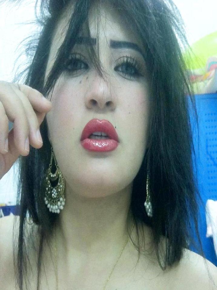 21P Arab.Hijab.Beurette 5