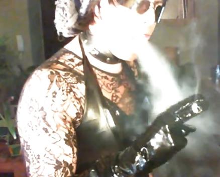 9P Smoking whore 03 14