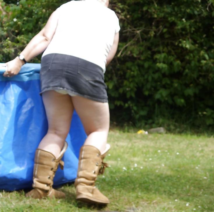 25P Out in the garden