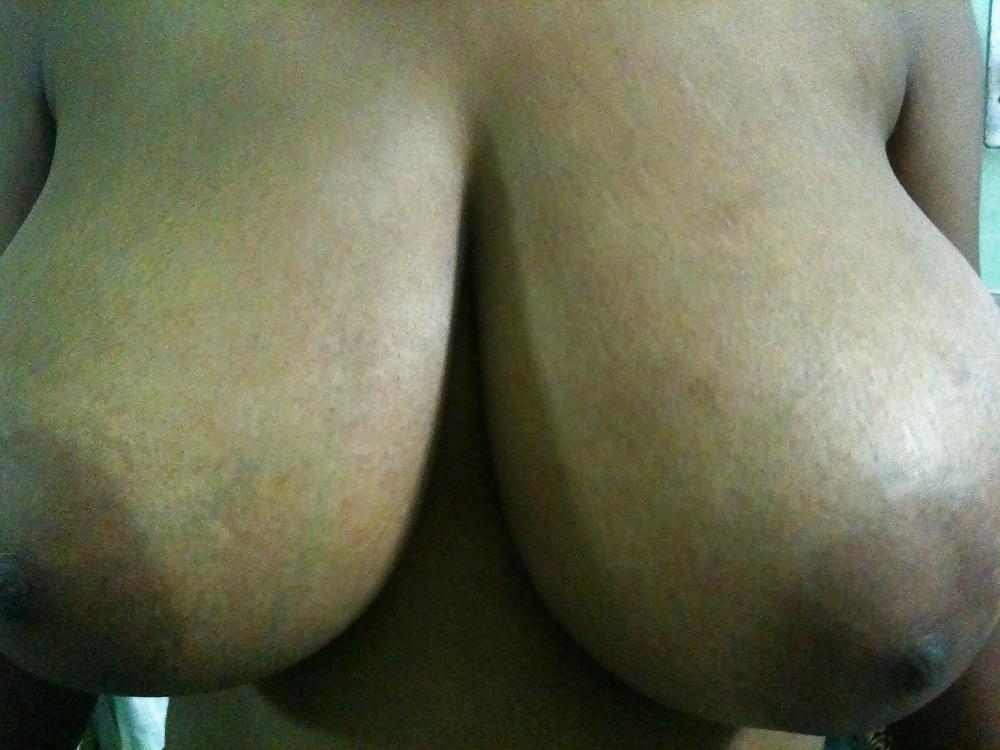 25P Indian wife with huge hanging boobs