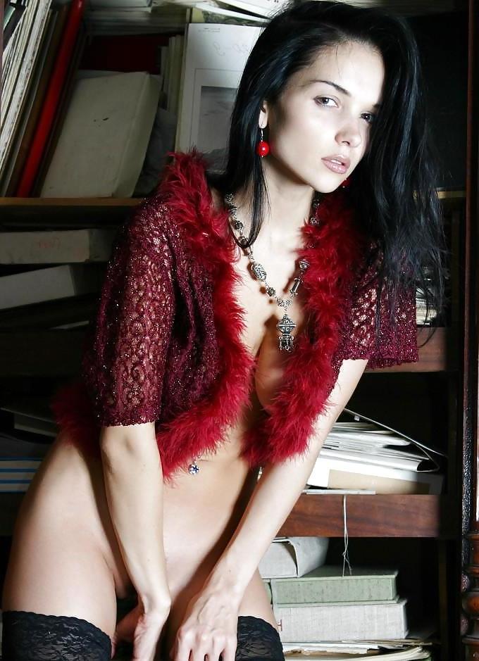 15P Katie fey  - Dark Night Photoshoot in Red