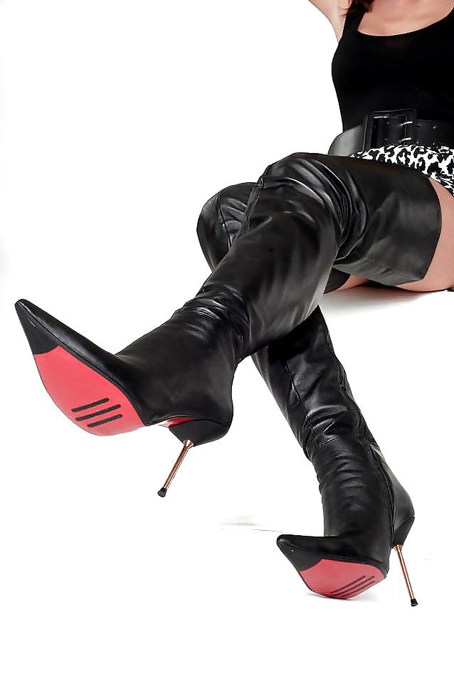 25P Leather Boots 2