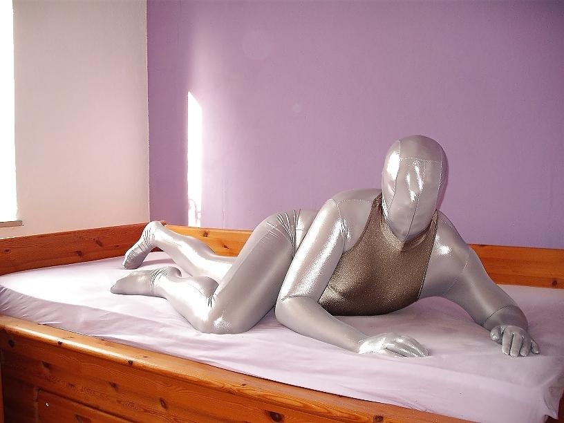 12P My New Spandex Zentai